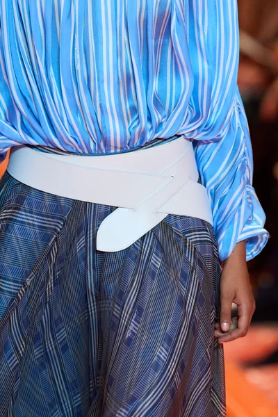 Look 8
